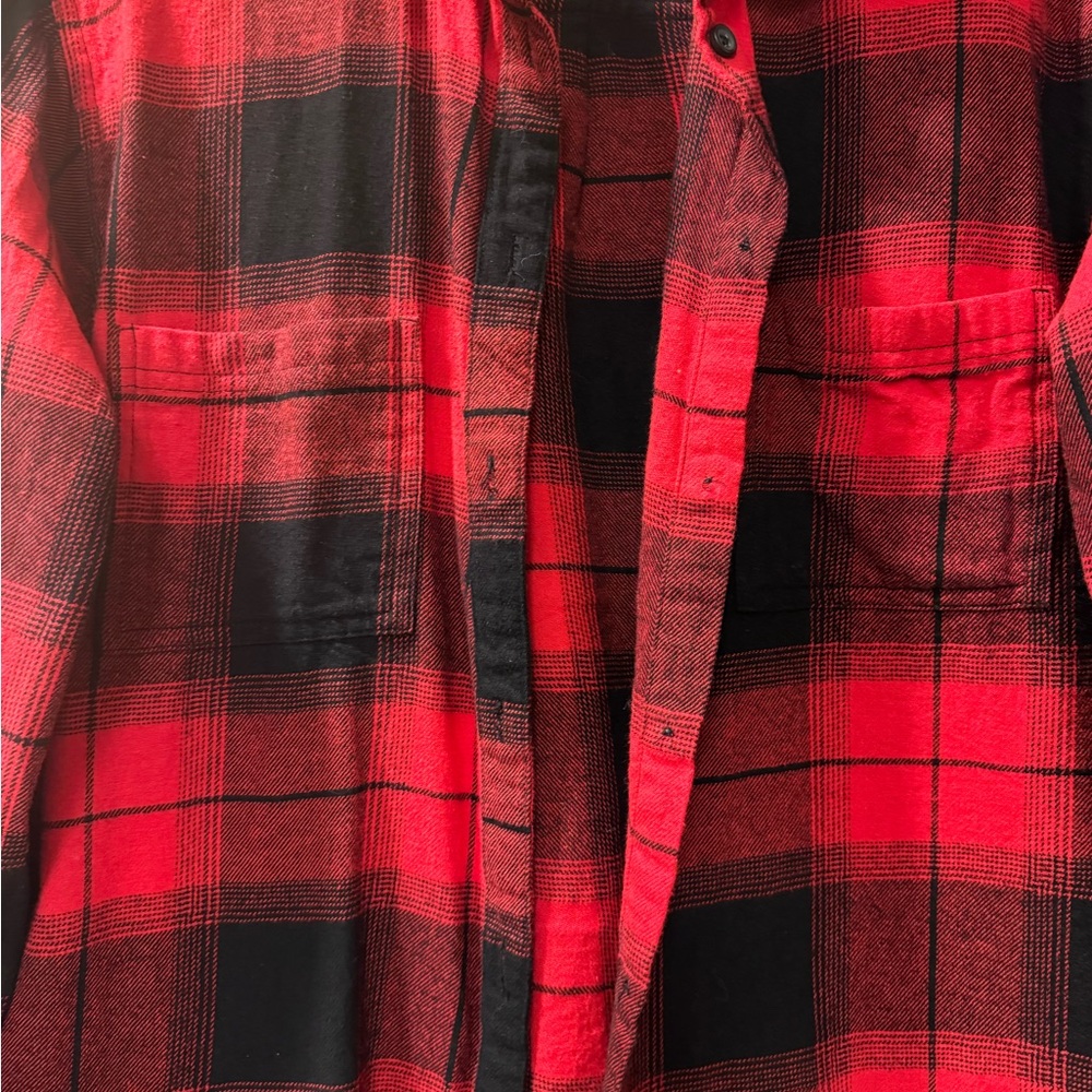 Old Navy Red and Black Plaid Button-Up Shirt Jacket - Picture 4 of 10